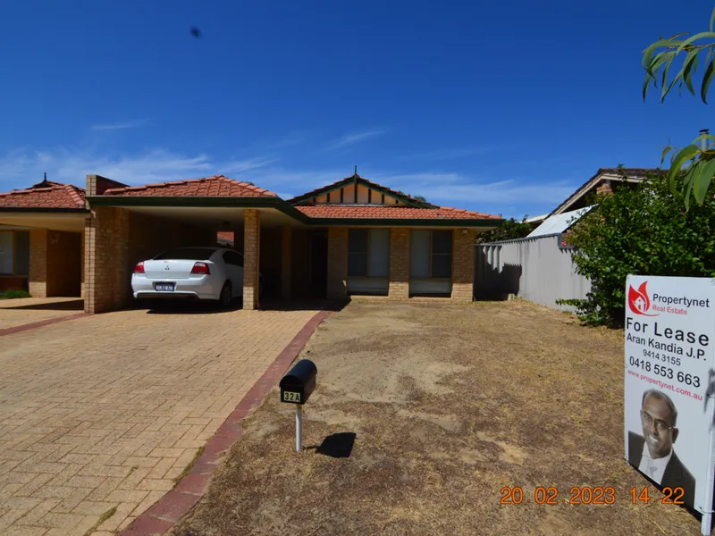 Easy maintenance 377sqm!!! 4 bedroom with a study or 5 bedroom!!! Opposite to Park!! Walking distance to Murdoch Uni!!!
