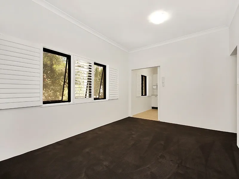 Located only 75 metres to Bronte Beach, cafes and transport 