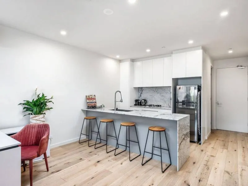 LUXURY LIVING ON LITTLEWOOD