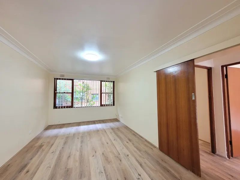 2 BEDROOM UNIT WITH CARSPACE