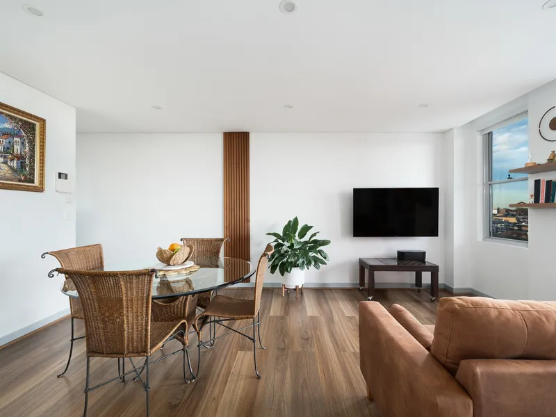 Sophisticated and Sun Filled Luxury Penthouse Style Apartment with City Views
