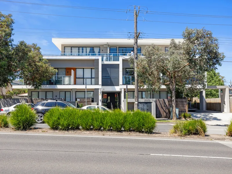 Modern and Spacious 2-Bedroom Apartment with 2 Parking Spaces