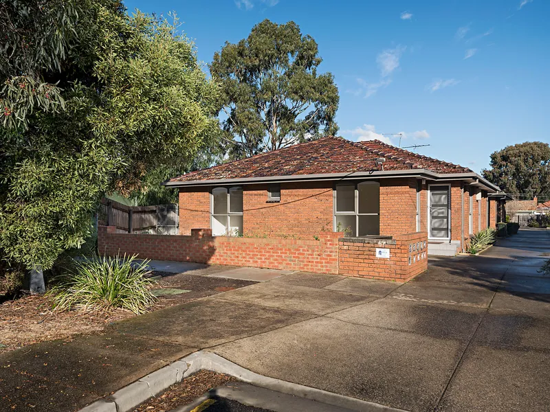 Fully renovated beauty!