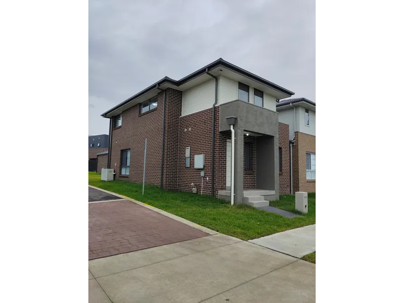 LOVELY FAMILY HOME WAITING FOR YOU!