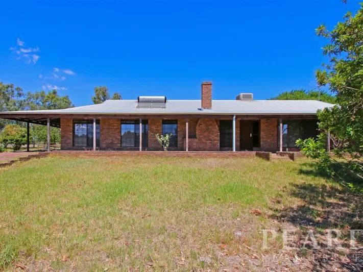 SIX MONTH LEASE ONLY - SEMI RURAL LIFE