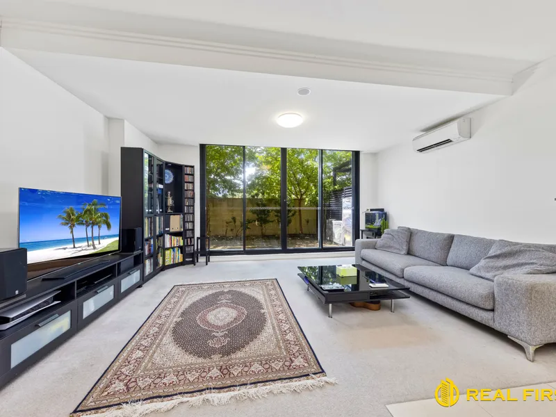 Near New Modern 2bedrooms Apartment with a Huge Courtyard in Prime Location