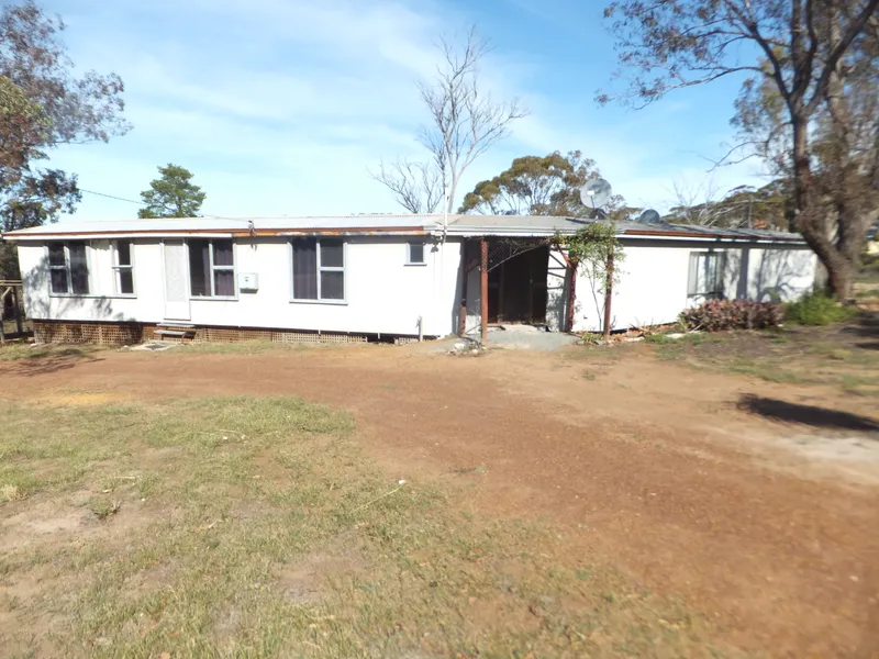 Large 4 x 2 Family Home