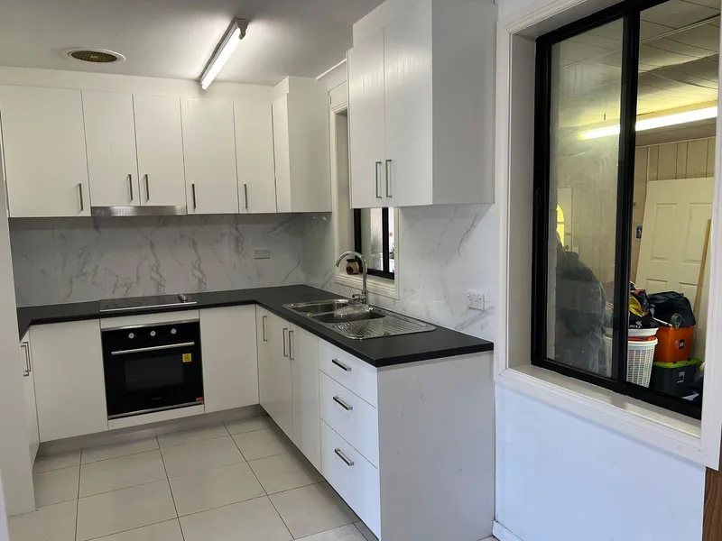 3 bedroom home with renovate kitchen and bathroom