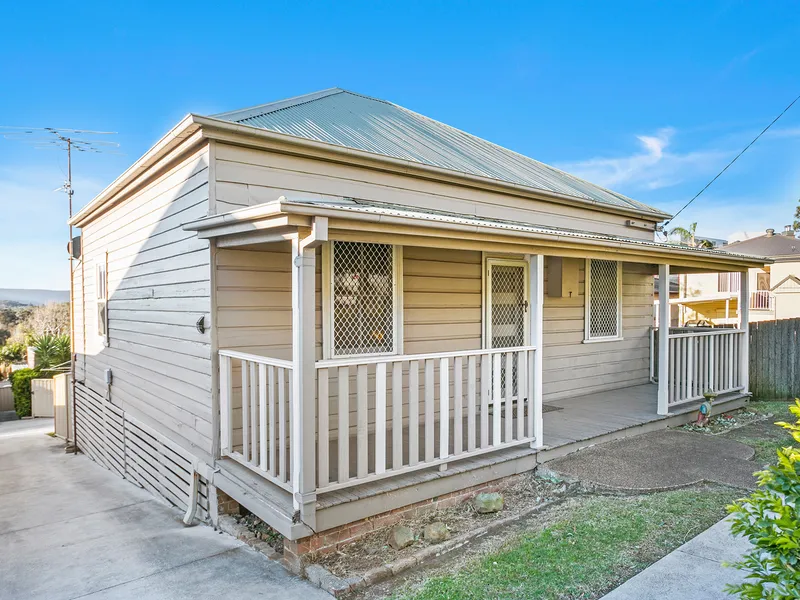 10 URUNGA PARADE, WOLLONGONG