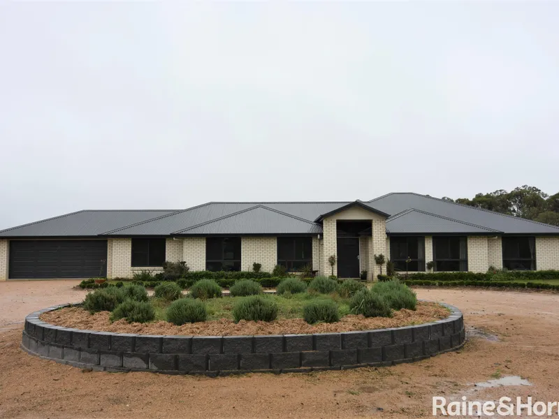 'Canowindra'