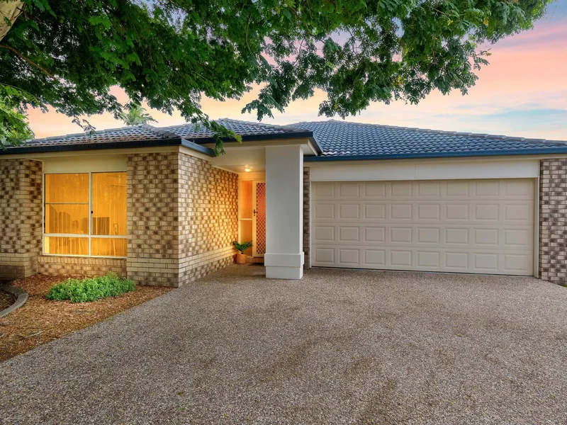 Low-Set Brick and Tile Home in a Quiet Cul-De-Sac