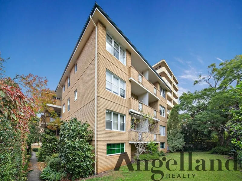 Top Location In Heart Of Burwood