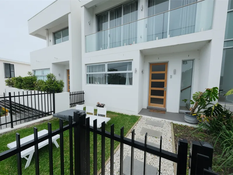 4 bed with study