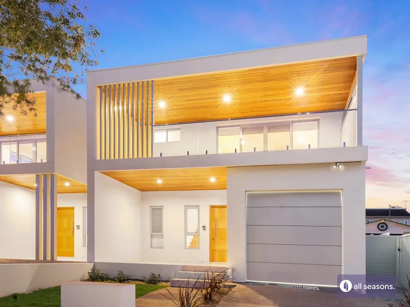 Luxury spacious 4 bedroom house for rent in the heart of Ermington(Partly Furnished)