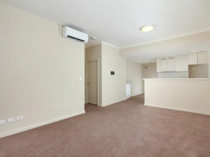 One-bedroom apartment has a sunny and peaceful aspect!
