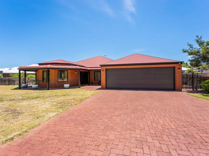GET READY FOR SUMMER FUN ! FANTASTIC 4 BEDROOM FAMILY HOME