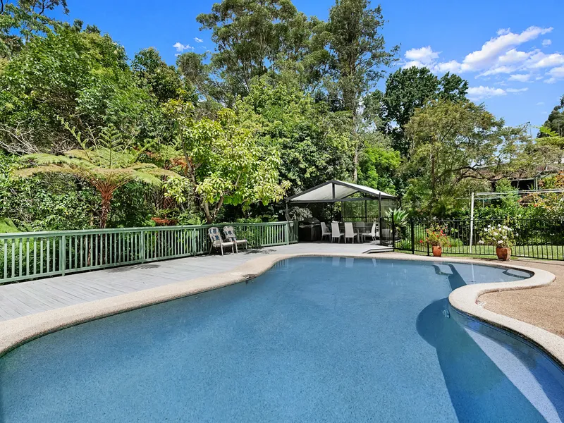 Spacious Single Level Home In a Quiet Leafy Location