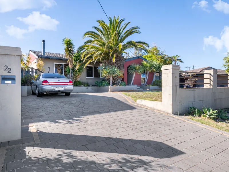 UNDER OFFER! UNDER OFFER! UNDER OFFER!