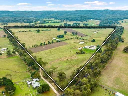 Rural lifestyle in Towns edge location!