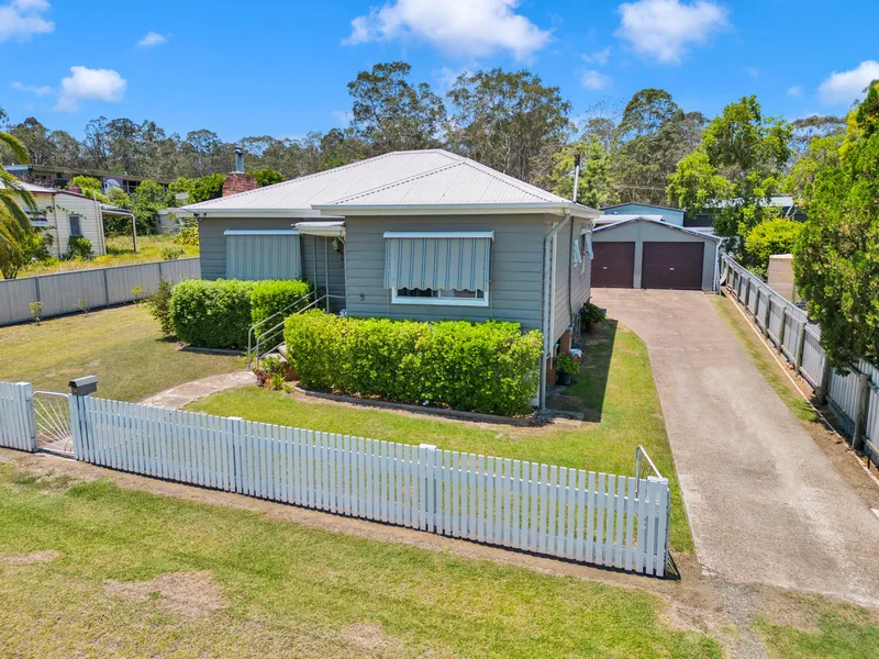 IMMACULATE FIRST HOME OR INVESTMENT!