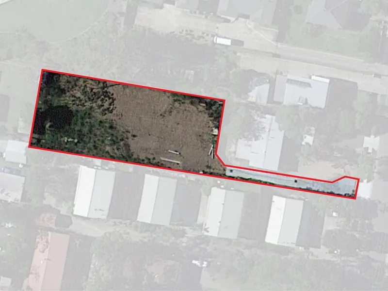 LARGE REGISTERED LOT - READY TO BUILD