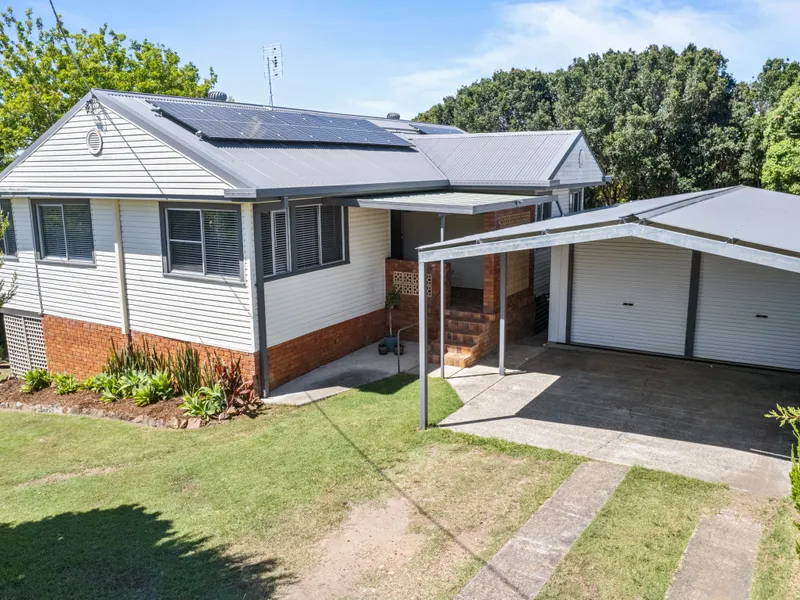 RENOVATED, FAMILY HOME ON A HUGE BLOCK