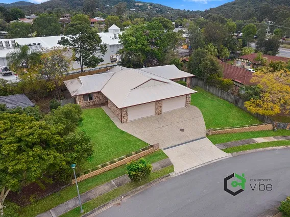 WINDAROO DUPLEX - GREAT INVESTMENT OPPORTUNITY