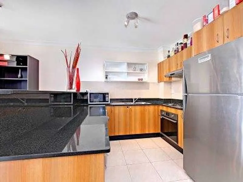 Spacious and Stylish 3 bedroom Unit + Study
