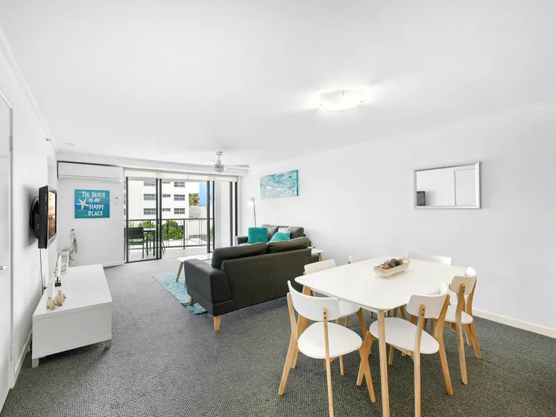50 METRES TO THE SURF - INCOME & LOCATION