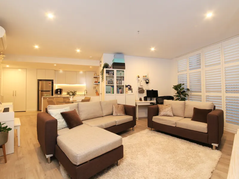Modern two bedroom unit!