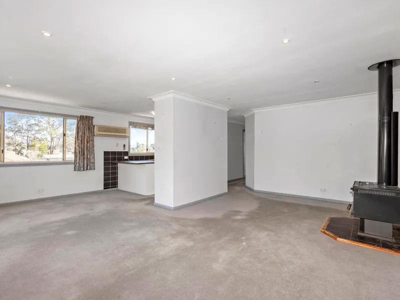 Neat 3 Bedroom Home on Top Floor