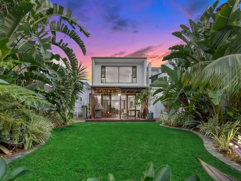 Contemporary north facing oasis in a coastal setting - fall in love!!