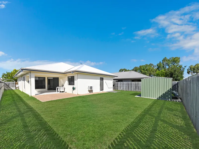 Modern, Low Maintenance and ready to Move into!