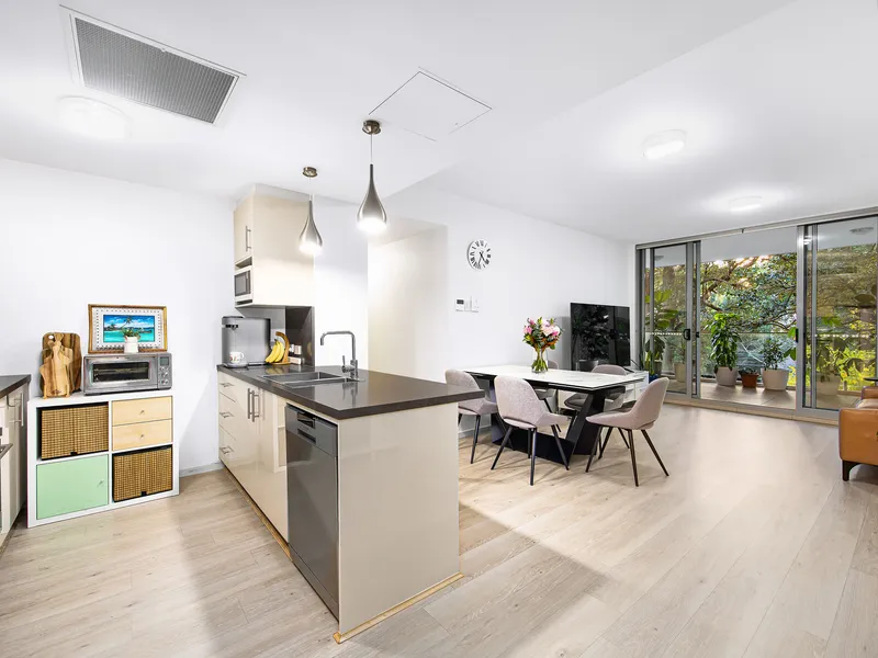 Contemporary style apartment