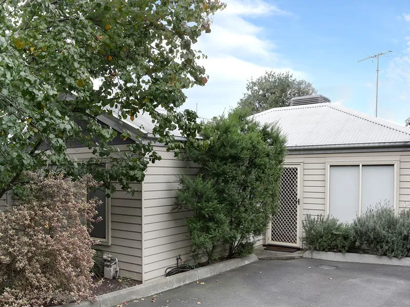 FINDING ME ON FOCH STREET