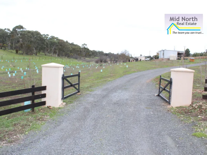 APPROX 3.5 ACRE HOUSE BLOCK