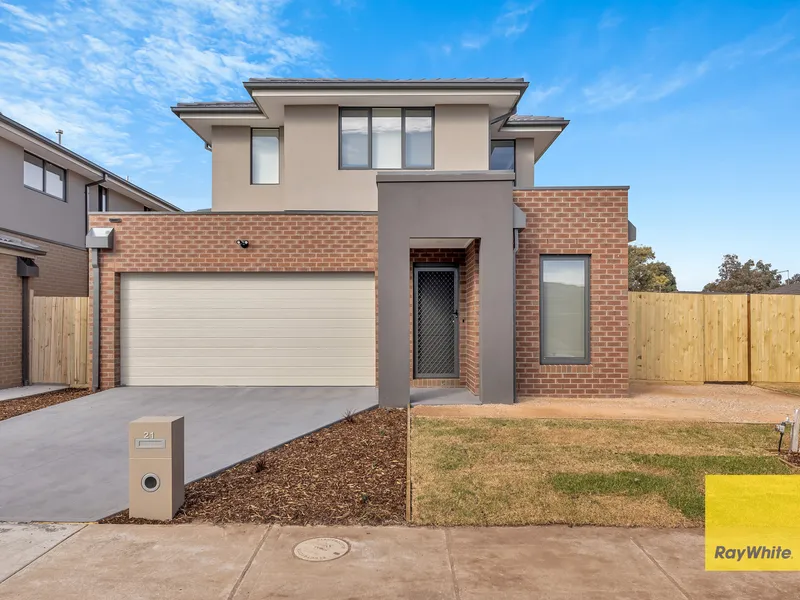 Modern and Convenient Home in Ecoville Estate