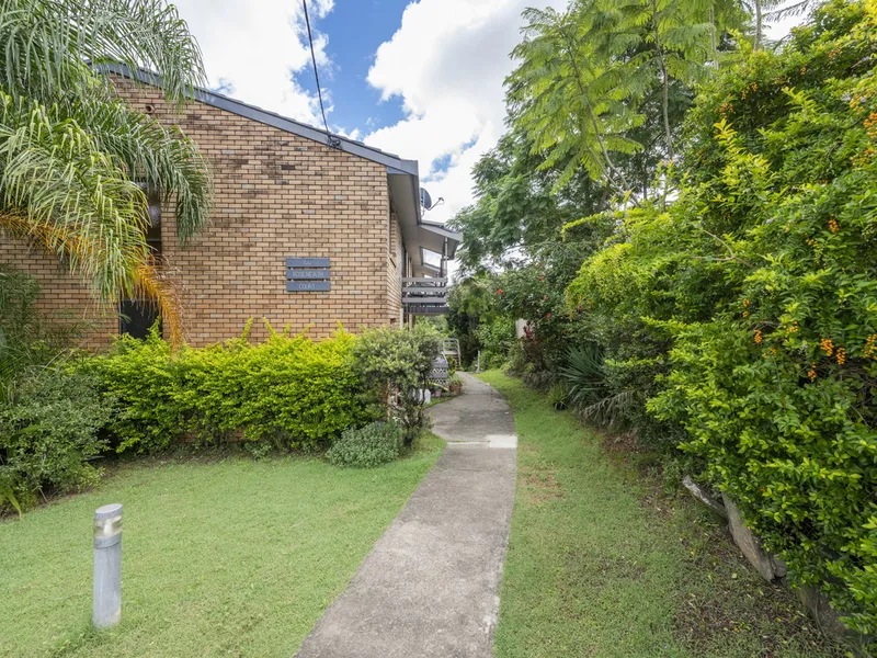 GROUND FLOOR UNIT - READY TO GO!