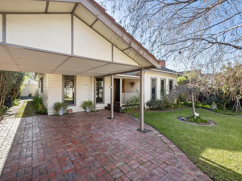 Fine Family Living – Poolside Oasis