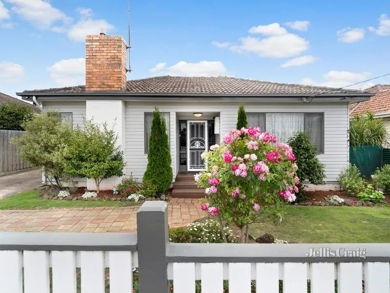 Charming Three Bedroom Home in Sebastopol