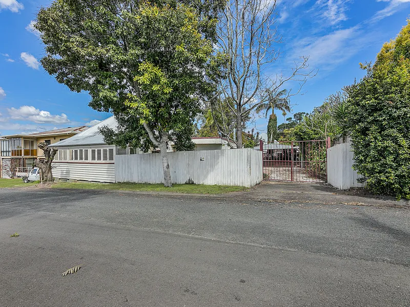 DO YOU WANT TO MAKE SOME MONEY & HAVE A GREAT INNER CITY LOCATION?