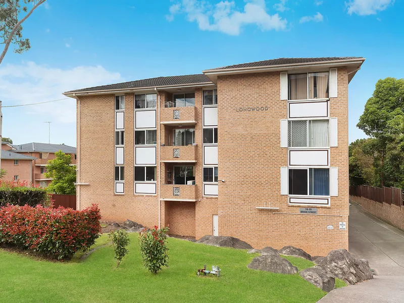Centrally located apartment live in or invest