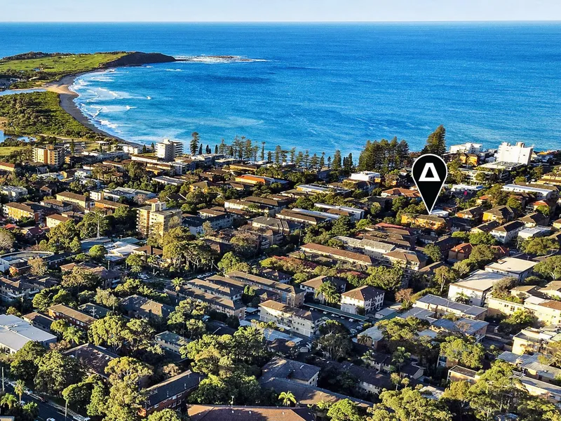 Immaculate Coastal Living - Just moments to all of what Dee Why has to offer