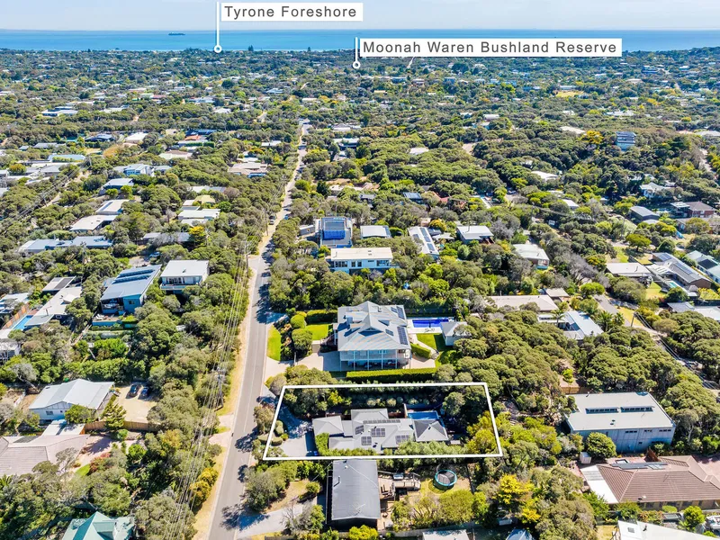 LUXURY BEACHSIDE RESIDENCE