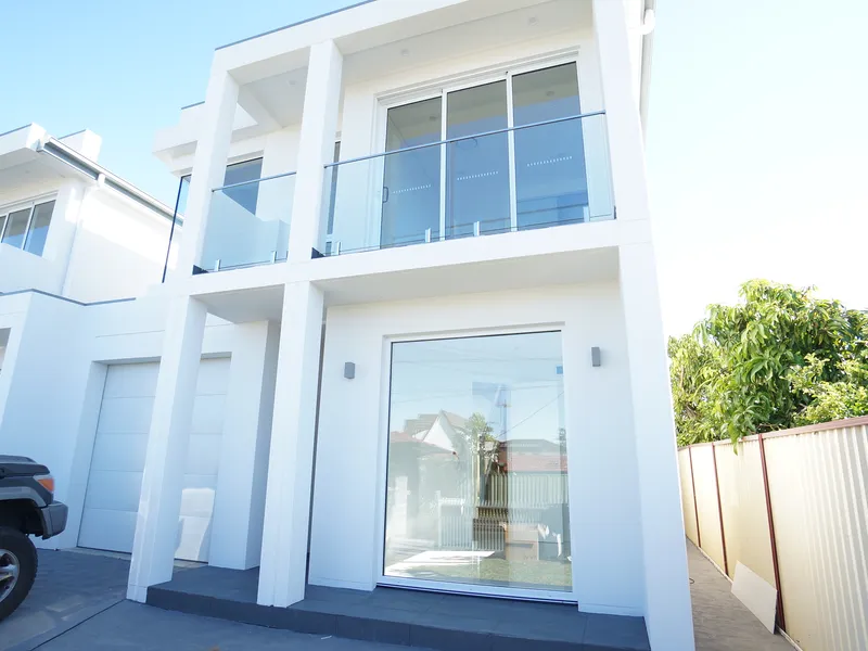 GOOD CONDITION  DUPLEX