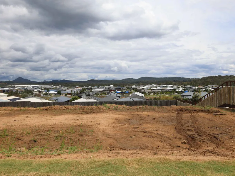 Titled and ready to build your Queenslander’s style dream house on 603 Sqm block.