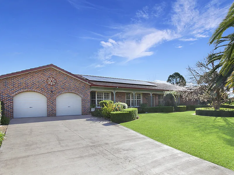 2 GREAT HOMES - 5 ACRES - POTENTIAL FUTURE DEVELOPMENT ! 