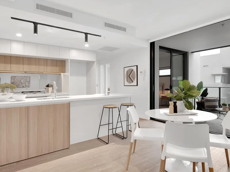 STYLISH 2 BEDROOM APARTMENT IN VIBRANT MILTON