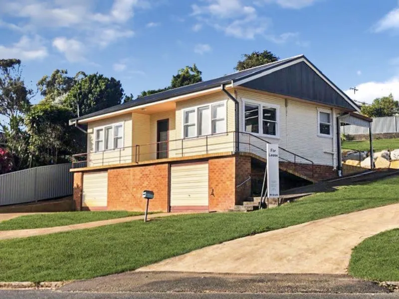 Renovated nice and close to RSL and walking paths