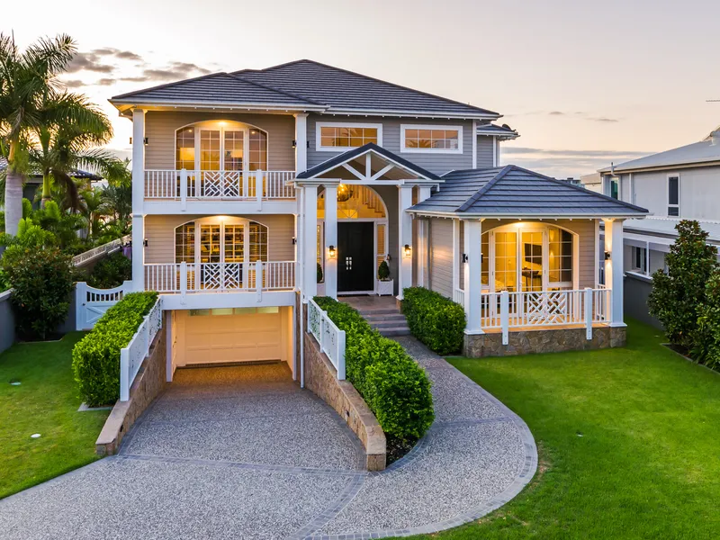 Broadwater Fronting Hamptons Mansion